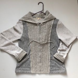 Mystree Sz Large, grey, lambswool hooded sweater. Zip front, 2 front pockets.